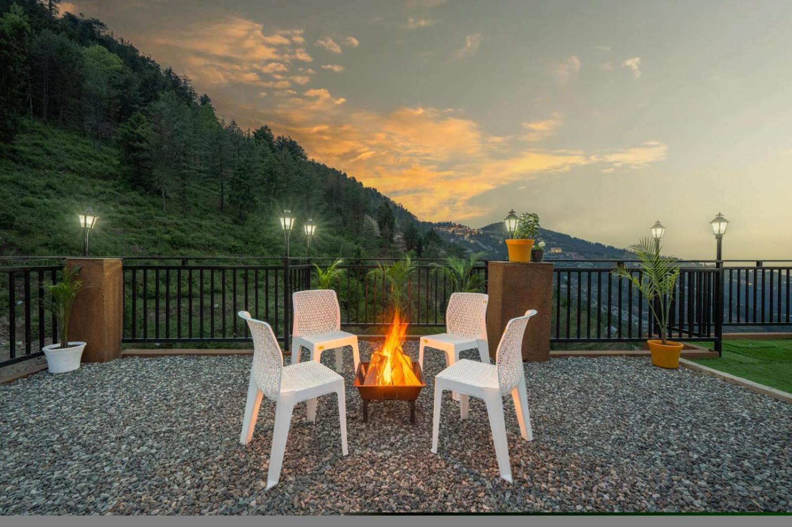 The Nature Dreams I Vacations I Conference I Mice I Family Events I Open Air Terrace I Sky Bonfire I Kufri By Exotic Stays シムラー エクステリア 写真